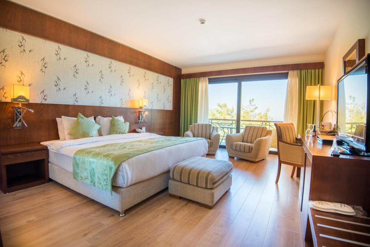 Korineum Golf&Beach Resort Agios Georgios  Exterior foto