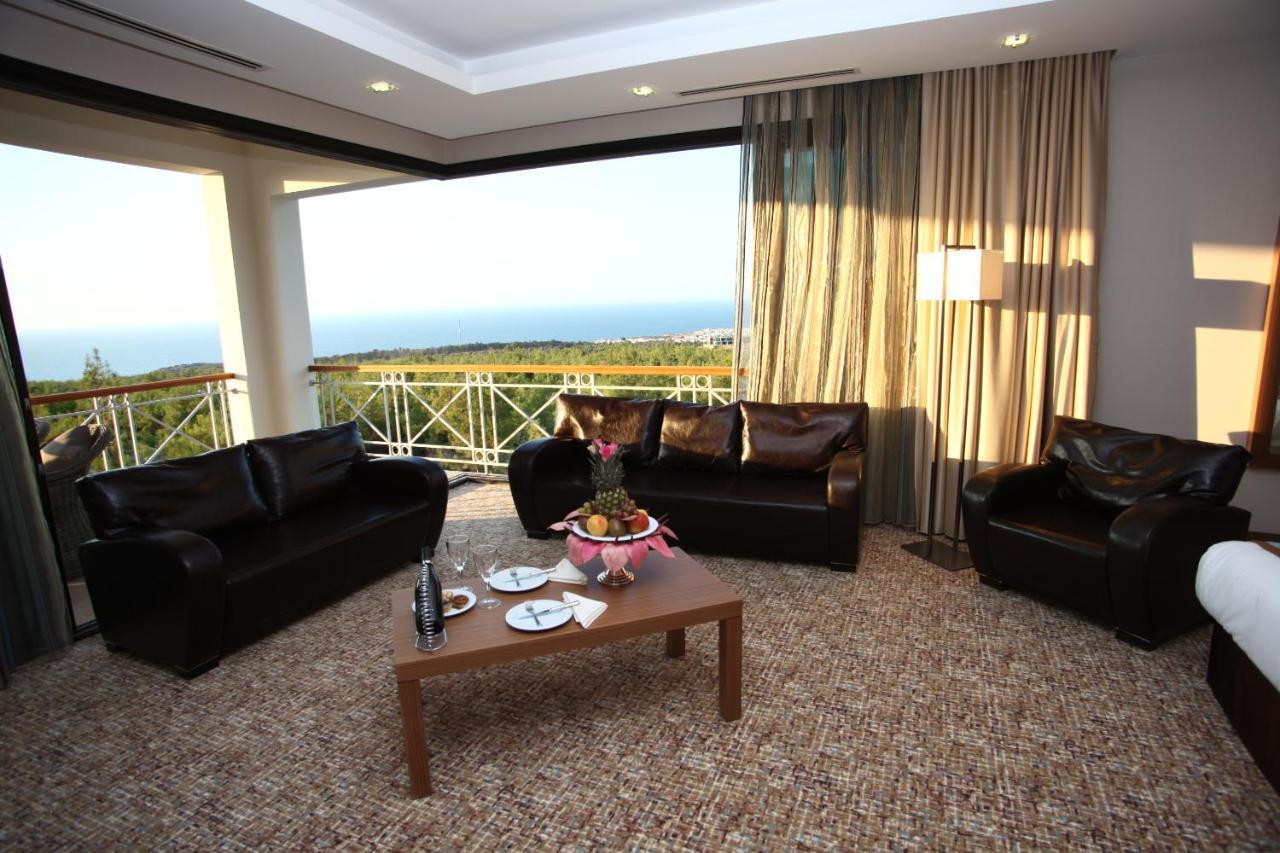 Korineum Golf&Beach Resort Agios Georgios  Exterior foto