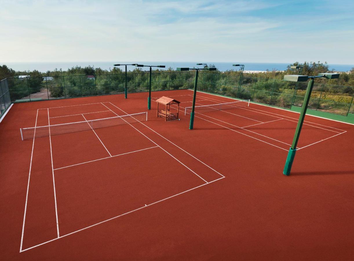 Korineum Golf&Beach Resort Agios Georgios  Exterior foto